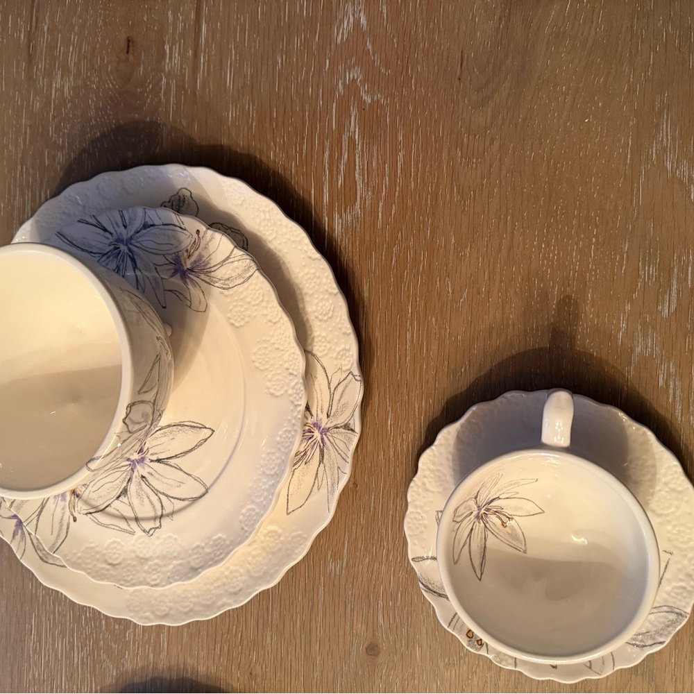 Elegant Floral Tea Set from Anthropolohie - Picture 3 of 5